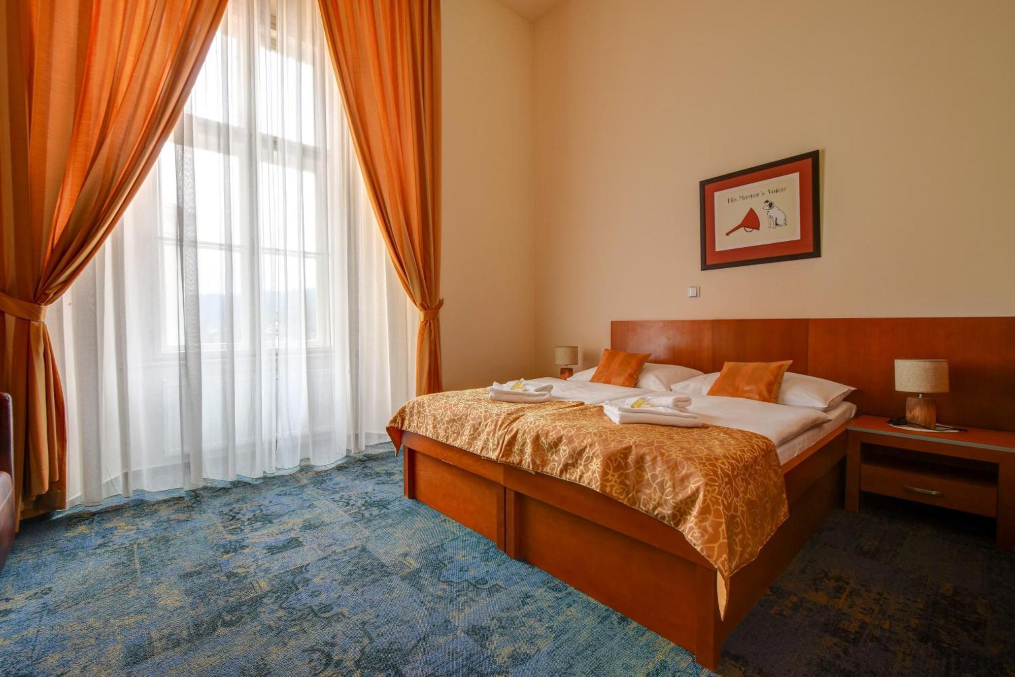 Zamek Krtiny Hotel Exterior photo