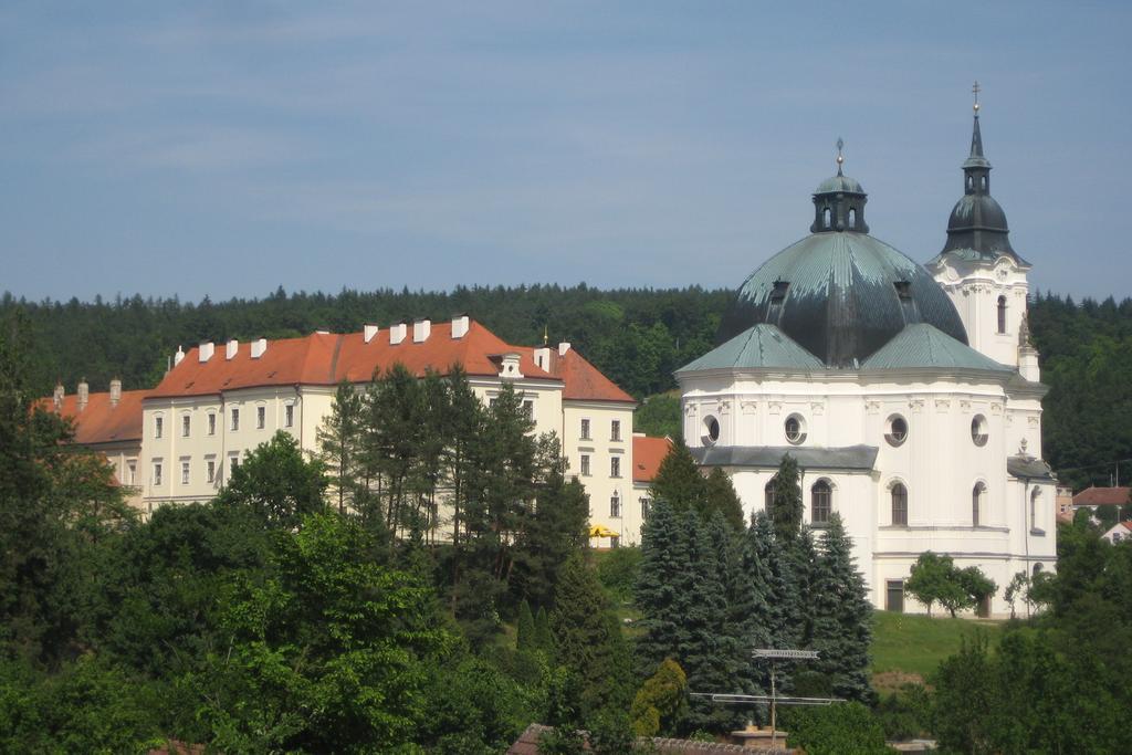 Zamek Krtiny Hotel Exterior photo